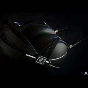 Audeze LCD 2 Closed Back Headphones 675x500 2
