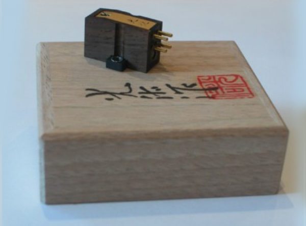 Koetsu Red T Moving Coil Cartridge 1