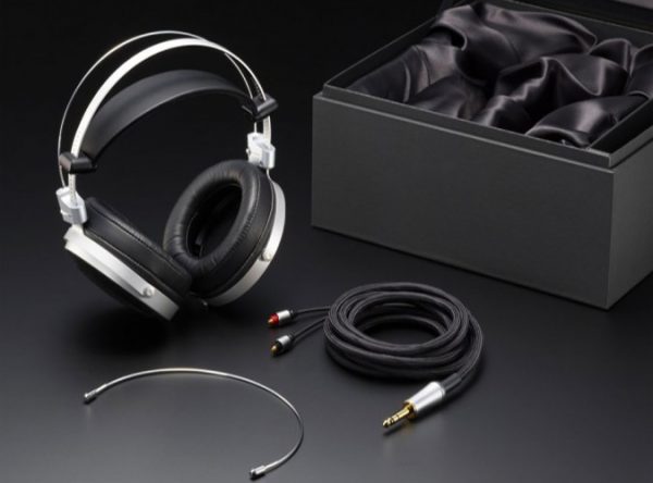 Pioneer SE Master 1 Headphones 4