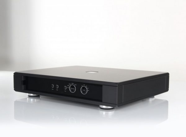 Rega Aura Reference Moving Coil Phono Stage 6